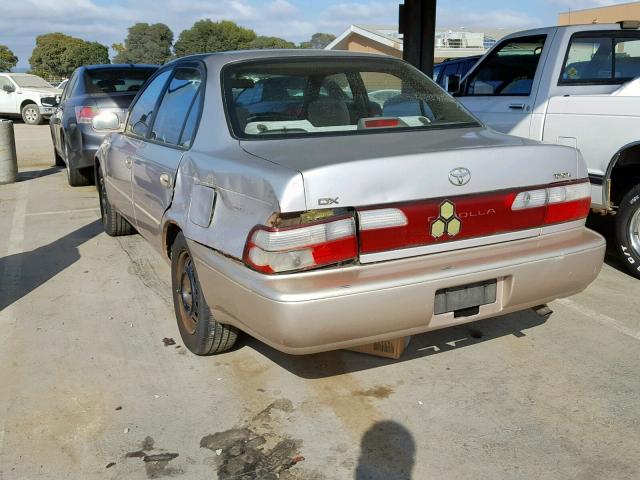 1NXBB02E6VZ631083 - 1997 TOYOTA COROLLA DX GOLD photo 3