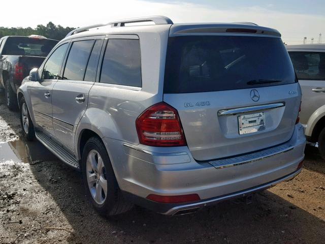 4JGBF7BE1CA802768 - 2012 MERCEDES-BENZ GL 450 4MA SILVER photo 3