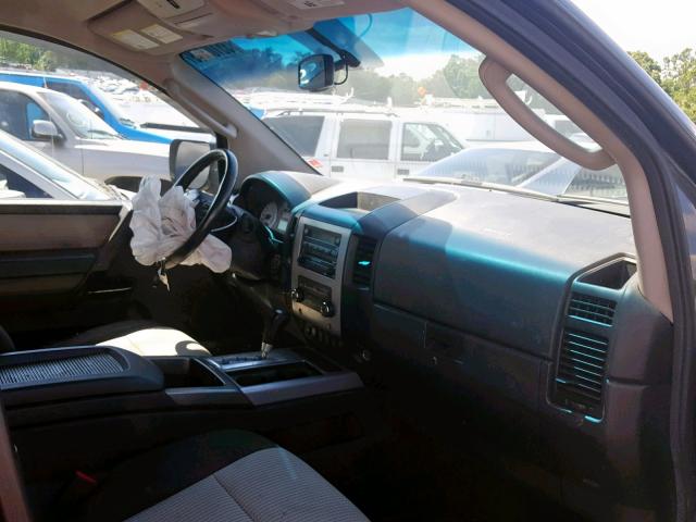 1N6BA0EC7BN320542 - 2011 NISSAN TITAN S GRAY photo 5