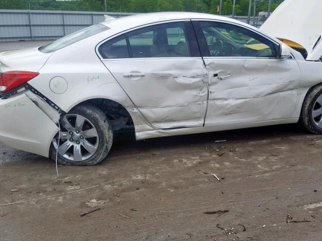 2G4GS5EV2C9197592 - 2012 BUICK REGAL PREM WHITE photo 9