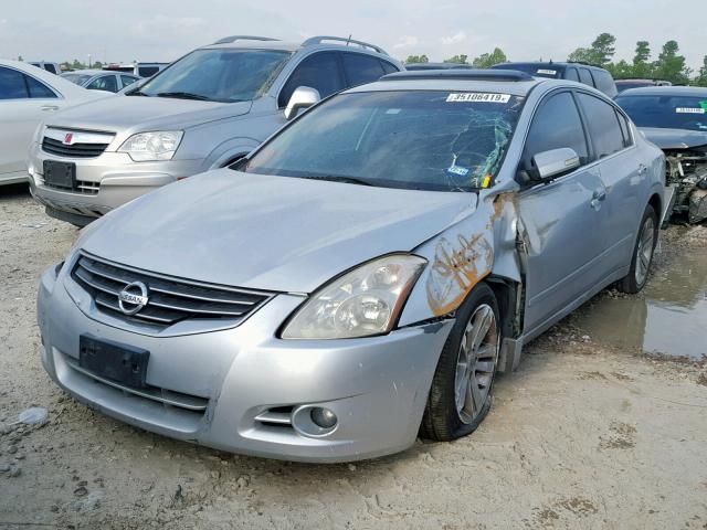 1N4BL2AP2CN539983 - 2012 NISSAN ALTIMA SR SILVER photo 2