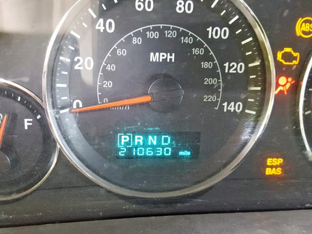 1J8HH48N56C134716 - 2006 JEEP COMMANDER RED photo 8