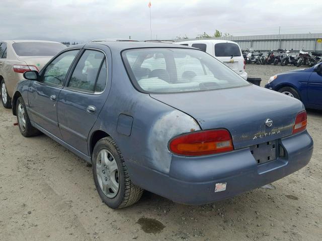 1N4BU31D8RC209083 - 1994 NISSAN ALTIMA XE BLUE photo 3