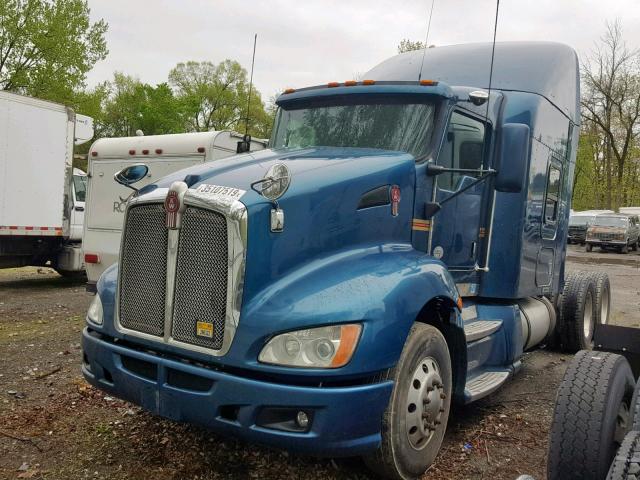 1XKAD48X1AJ273238 - 2010 KENWORTH CONSTRUCTI BLUE photo 2