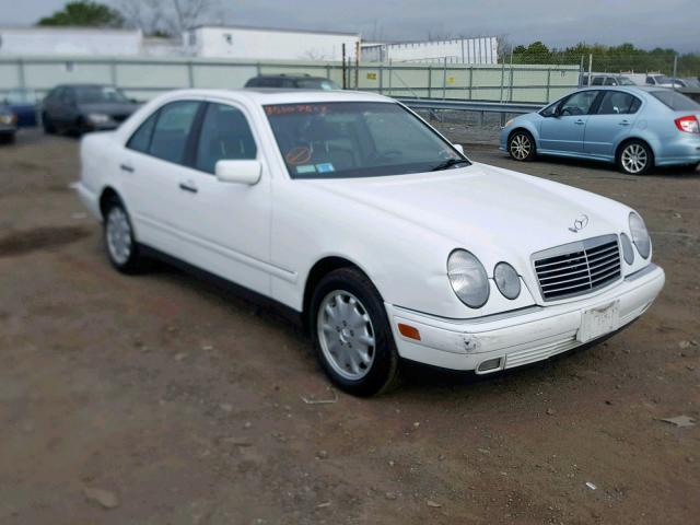 WDBJF82H7XX025756 - 1999 MERCEDES-BENZ E 320 4MAT WHITE photo 1