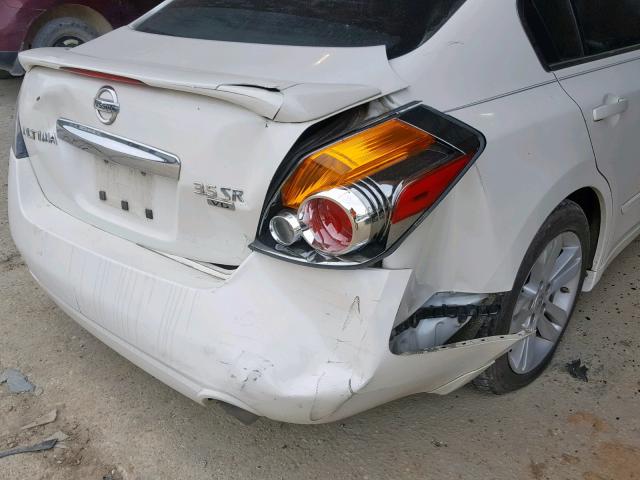 1N4BL2AP1BN482562 - 2011 NISSAN ALTIMA SR WHITE photo 9