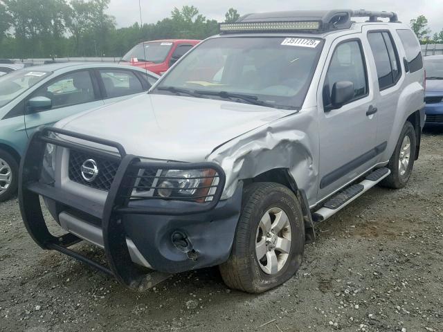 5N1AN0NW6DN813978 - 2013 NISSAN XTERRA X SILVER photo 2