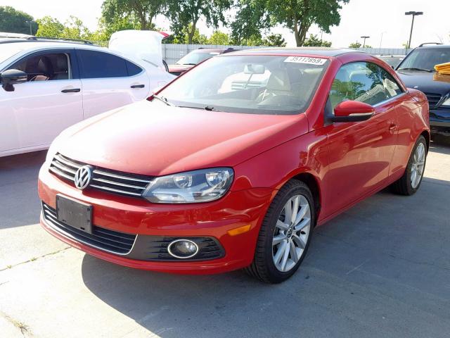 WVWBW7AH7CV013341 - 2012 VOLKSWAGEN EOS KOMFOR RED photo 2