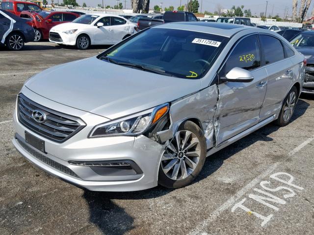 5NPE34AF0HH566990 - 2017 HYUNDAI SONATA SPO SILVER photo 2