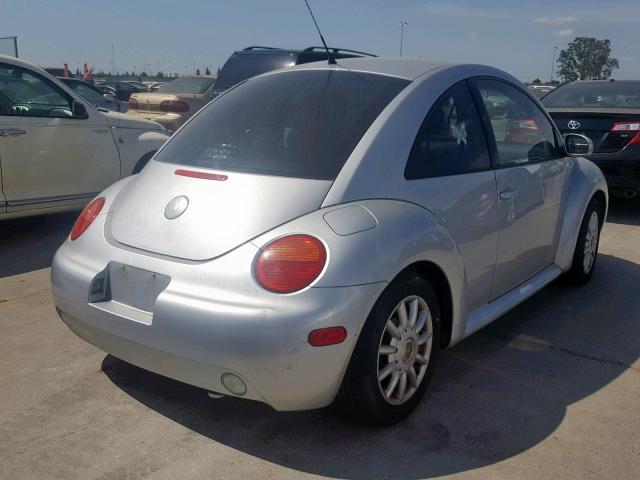 3VWCR31C55M409741 - 2005 VOLKSWAGEN NEW BEETLE ვერცხლისფერი ფოტო 4