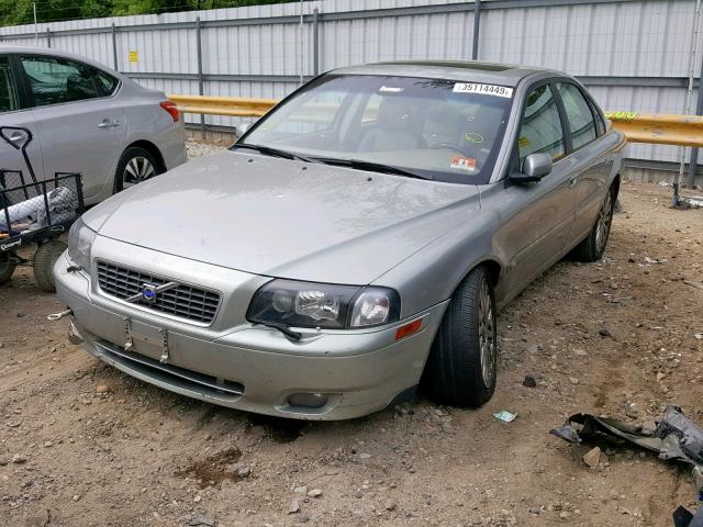 YV1TS911551394125 - 2005 VOLVO S80 T6 TUR SILVER photo 2