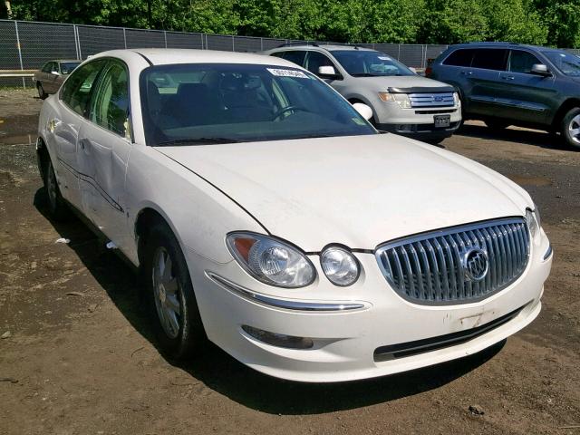 2G4WC582X81175226 - 2008 BUICK LACROSSE C WHITE photo 1