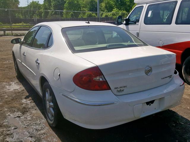 2G4WC582X81175226 - 2008 BUICK LACROSSE C WHITE photo 3