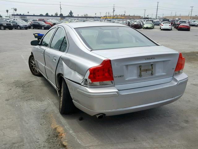 YV1RS547452453209 - 2005 VOLVO S60 T5 SILVER photo 3