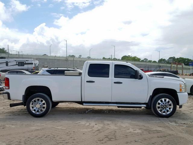 1GT120C85BF178549 - 2011 GMC SIERRA K25 WHITE photo 10