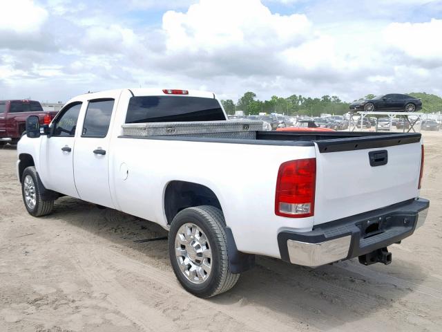 1GT120C85BF178549 - 2011 GMC SIERRA K25 WHITE photo 3