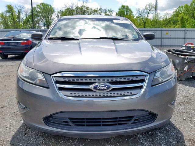 1FAHP2EW9BG183017 - 2011 FORD TAURUS SEL GRAY photo 9