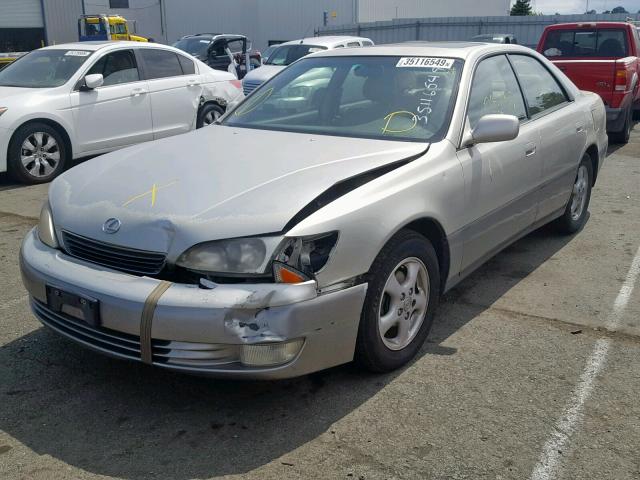 JT8BF22G2V0010192 - 1997 LEXUS ES 300 GOLD photo 2