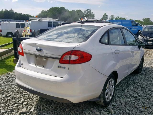 3FADP4AJ8CM149579 - 2012 FORD FIESTA S WHITE photo 4