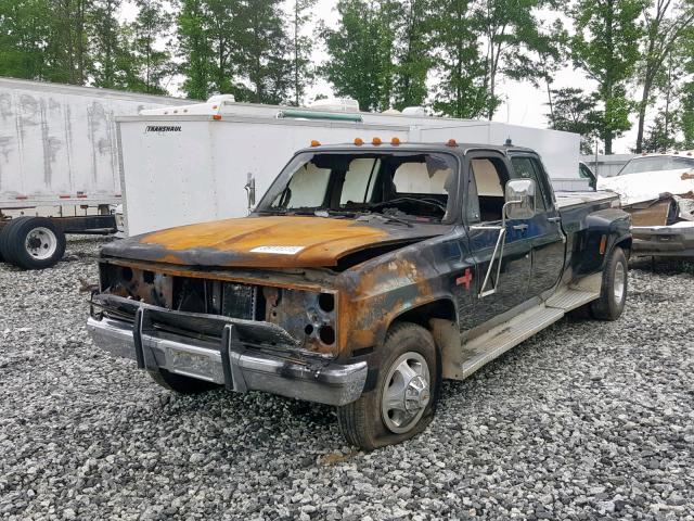 1GCHC33W5DS123279 - 1983 CHEVROLET C30 BLACK photo 2