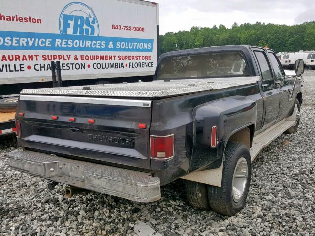 1GCHC33W5DS123279 - 1983 CHEVROLET C30 BLACK photo 4