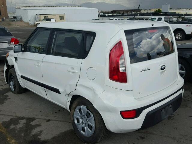 KNDJT2A55D7524890 - 2013 KIA SOUL WHITE photo 3