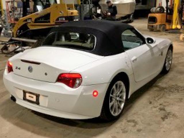 4USBU33588LW73838 - 2008 BMW Z4 3.0 WHITE photo 4