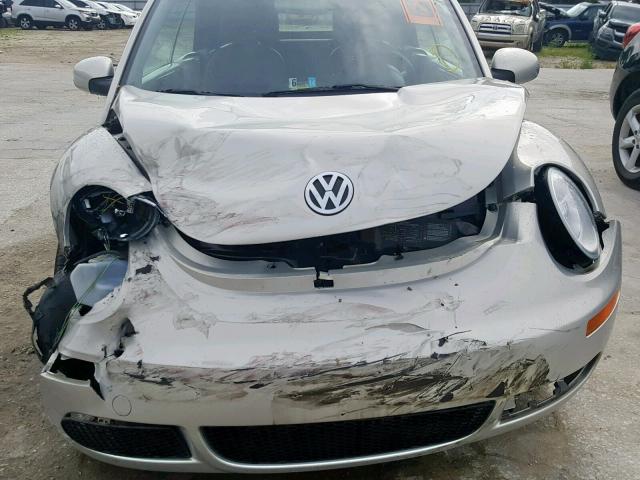 3VWSG31Y59M411458 - 2009 VOLKSWAGEN NEW BEETLE ვერცხლისფერი ფოტო 9