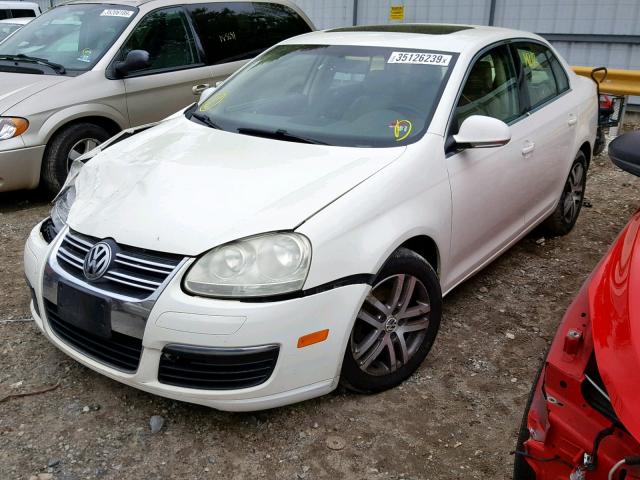 3VWSG71K36M800405 - 2006 VOLKSWAGEN JETTA 2.5 WHITE photo 2