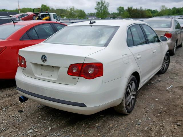 3VWSG71K36M800405 - 2006 VOLKSWAGEN JETTA 2.5 WHITE photo 4