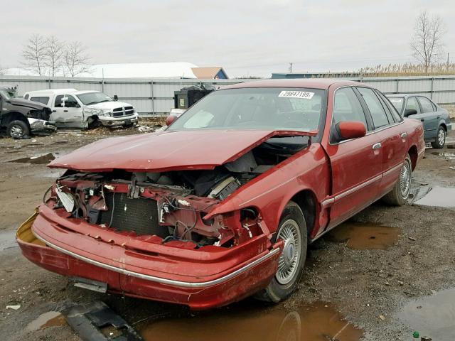 2FALP73W6VX148895 - 1997 FORD CROWN VICT RED photo 2