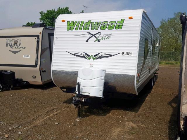 4X4TWDD21BR340474 - 2011 WILD TRAILER WHITE photo 2