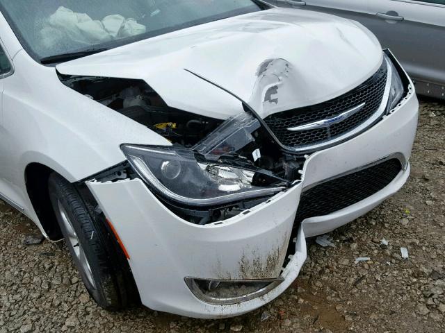 2C4RC1EG1HR577714 - 2017 CHRYSLER PACIFICA T WHITE photo 9