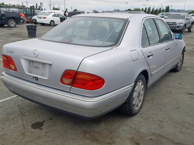 WDBJF55F0VJ032282 - 1997 MERCEDES-BENZ E 320 SILVER photo 4