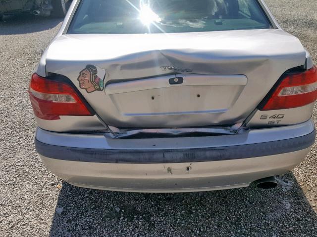 YV1VS29552F801219 - 2002 VOLVO S40 1.9T SILVER photo 9