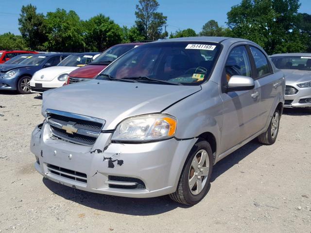 KL1TD56E89B337154 - 2009 CHEVROLET AVEO LS SILVER photo 2