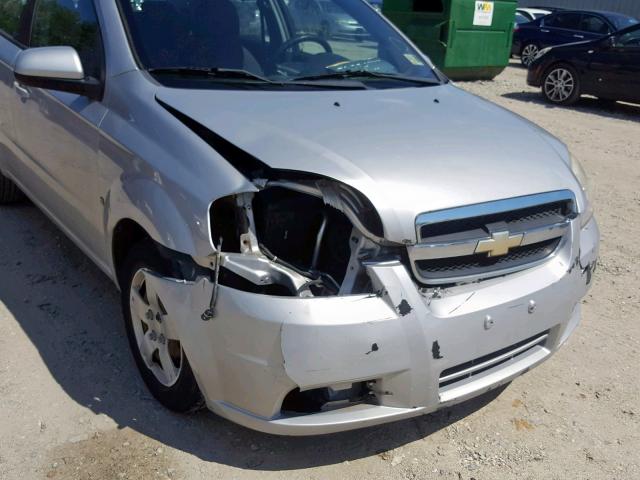 KL1TD56E89B337154 - 2009 CHEVROLET AVEO LS SILVER photo 9