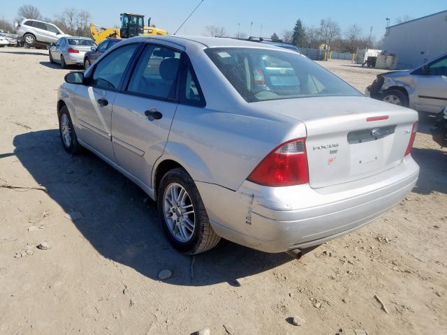 1FAFP34NX5W220155 - 2005 FORD FOCUS ZX4  photo 3