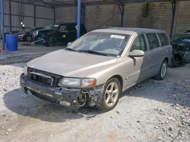 YV1SW58D811138452 - 2001 VOLVO V70 2.4T GOLD photo 2