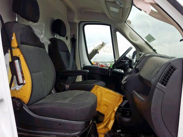 3C6TRVCG0JE138744 - 2018 RAM PROMASTER 白色 照片 5