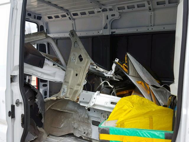 3C6TRVCG0JE138744 - 2018 RAM PROMASTER 白色 照片 9