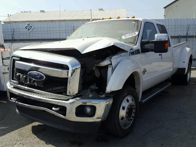 1FT8W4DT2GED24755 - 2016 FORD F450 SUPER WHITE photo 2
