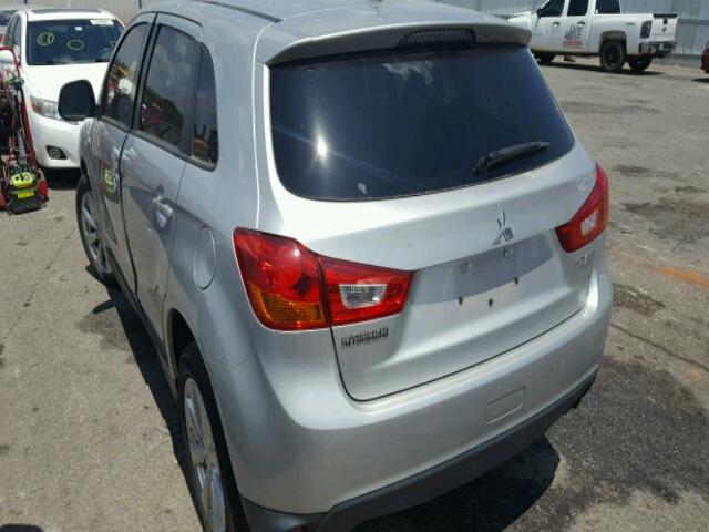 4A4AP3AU7EE012457 - 2014 MITSUBISHI OUTLANDER SILVER photo 3