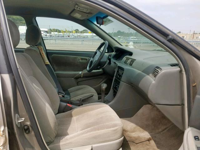4T1BG22K61U060904 - 2001 TOYOTA CAMRY CE 棕色 照片 5