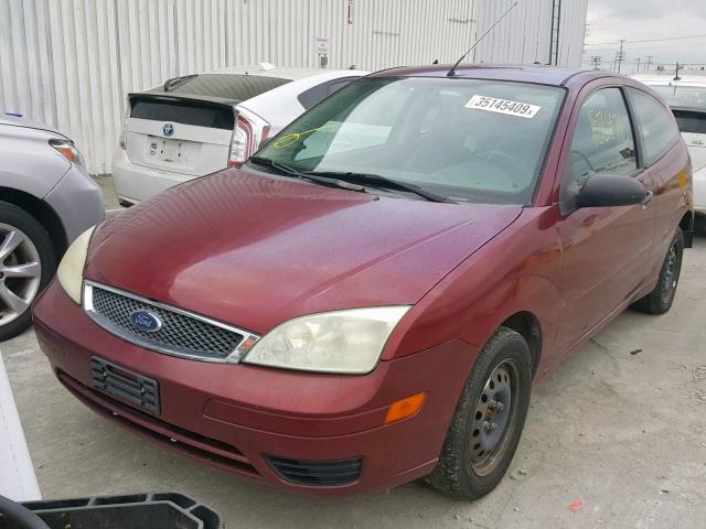 1FAFP31NX7W115378 - 2007 FORD FOCUS ZX3 RED photo 2