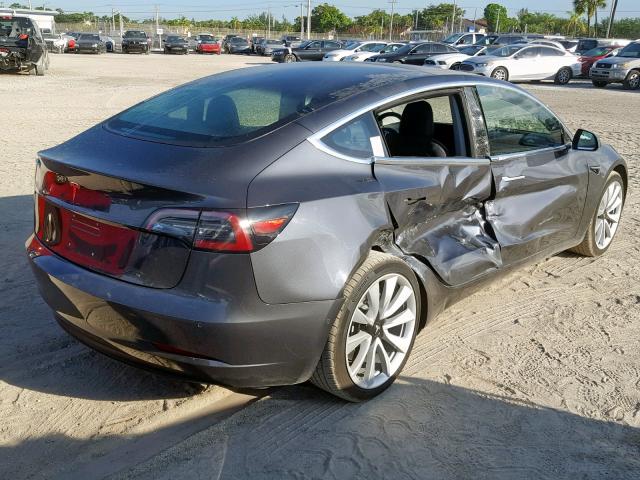 5YJ3E1EBXJF068839 - 2018 TESLA MODEL 3 GRAY photo 4