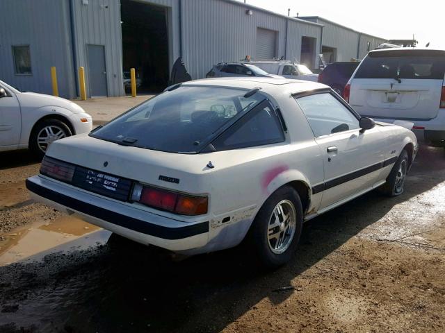 JM1FB3311D0722660 - 1983 MAZDA RX7 WHITE photo 4