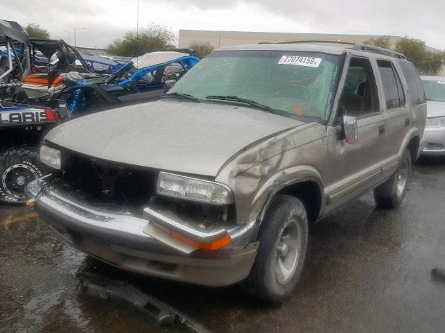 1GNCS13W412113959 - 2001 CHEVROLET BLAZER TAN photo 2