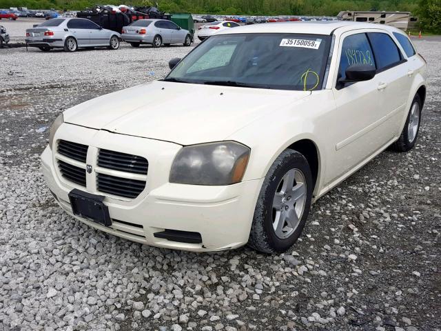 2D4FV48VX5H190544 - 2005 DODGE MAGNUM SXT WHITE photo 2