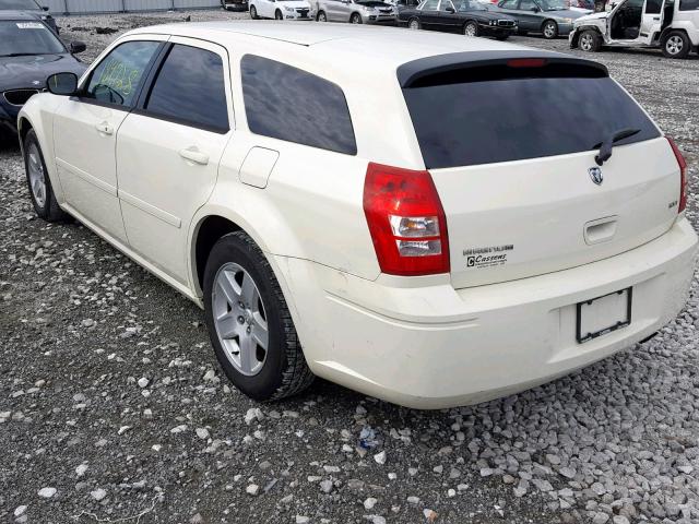 2D4FV48VX5H190544 - 2005 DODGE MAGNUM SXT WHITE photo 3